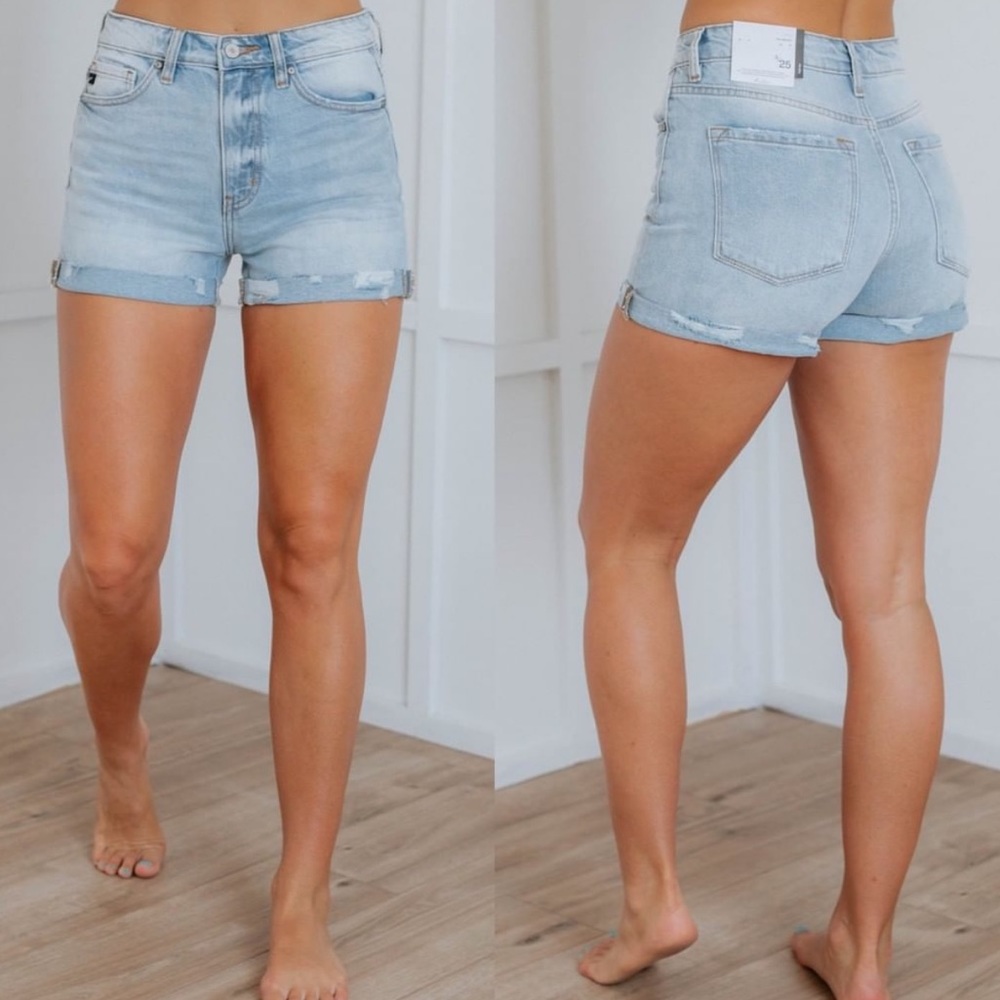 NWT -  High Rise Jean shorts